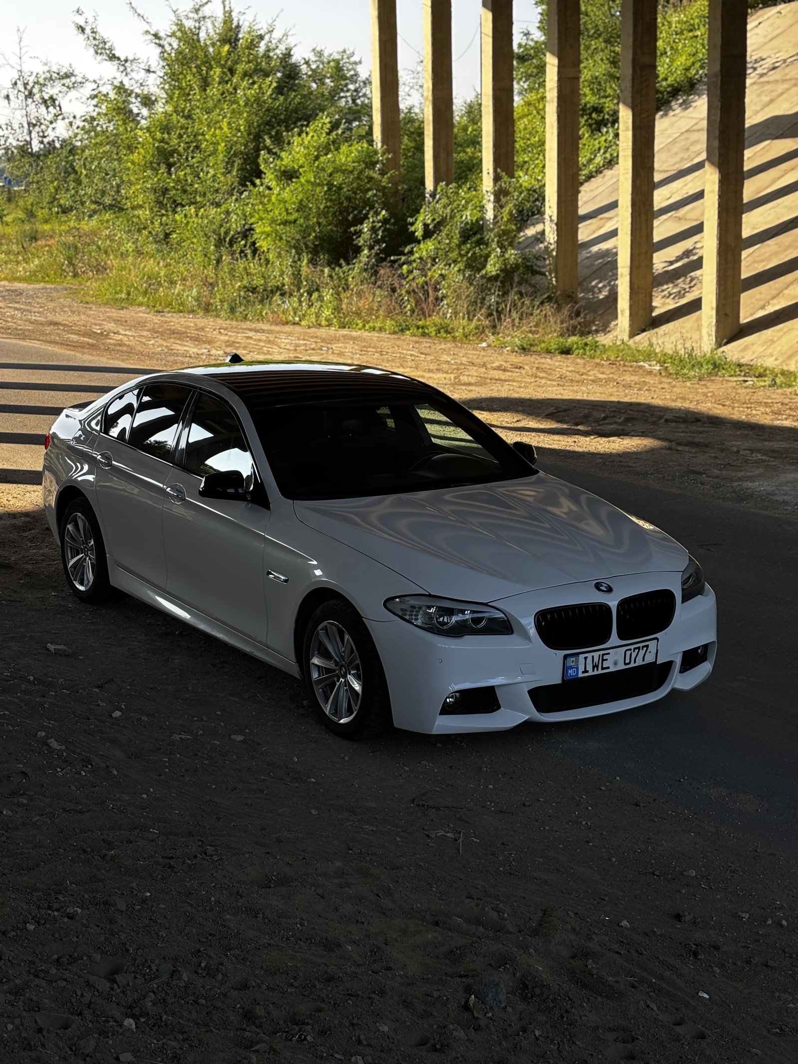 Chirie BMW F10 (2011) – 2.0 Diesel Automat, 190 CP Chișinău