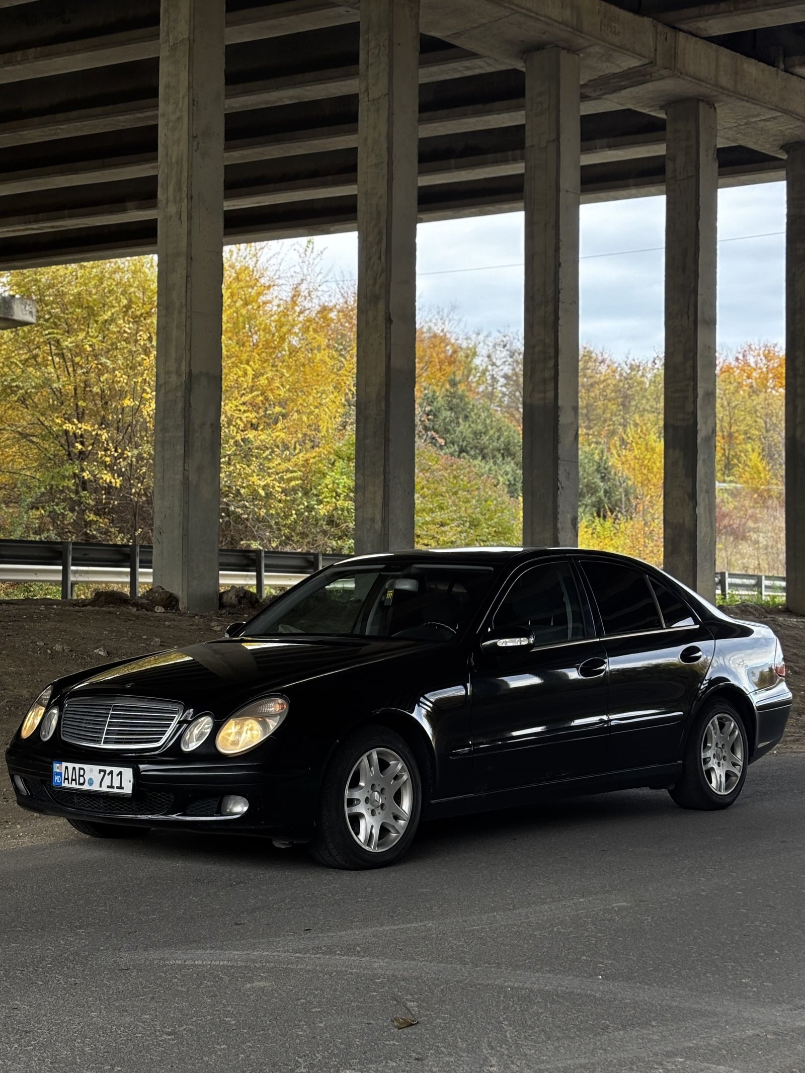 Chirie Mercedes-Benz E-Class W211 (2004) – Diesel, Automată, 150 CP Chișinău